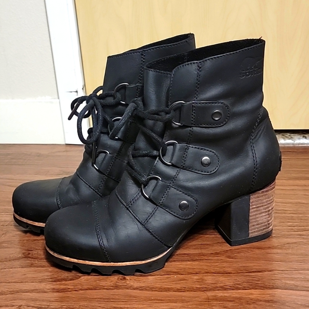 Sorel Addington Lace Boots